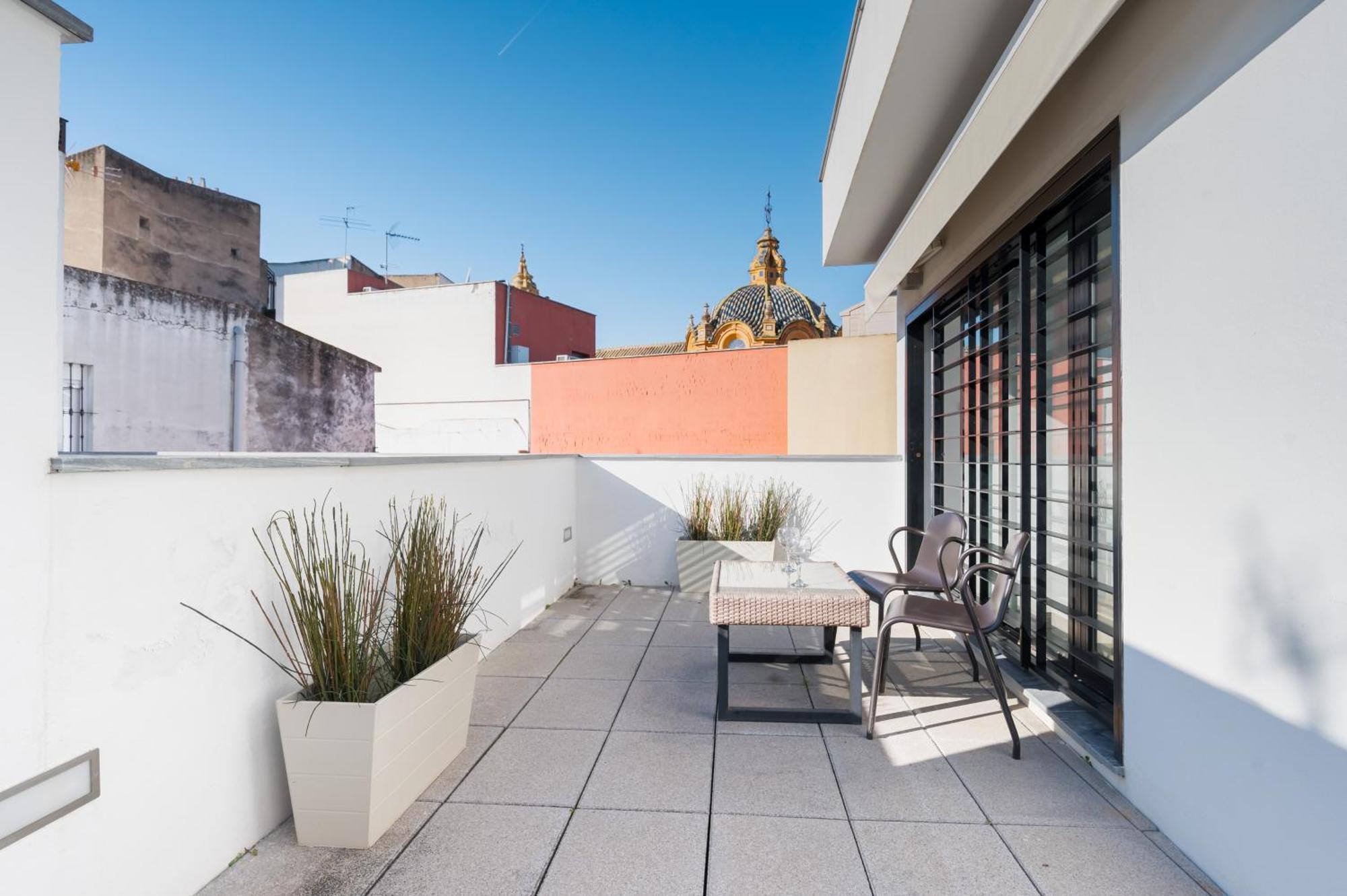 Attic With Terrace- 1Bd 1Bth- Corral Del Rey Apartment Seville Luaran gambar